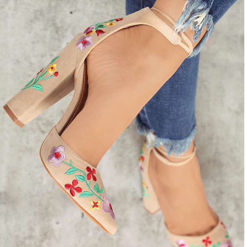 Embroidered embroidered frosted sandals