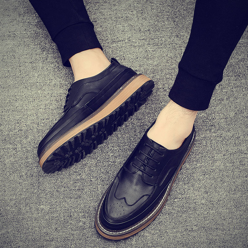 Men's brogue carved leather shoes