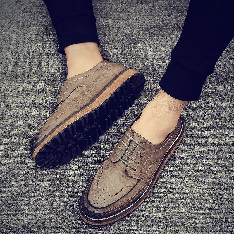 Men's brogue carved leather shoes