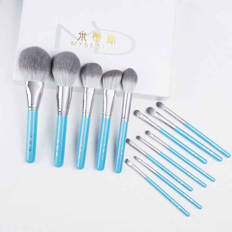 Simple Wooden Handle Makeup Brush