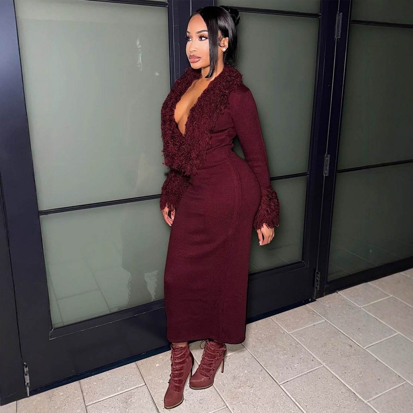 Women's Fringed Design Deep V-neck Solid Color Long Sleeve Knitted Maxi Dress