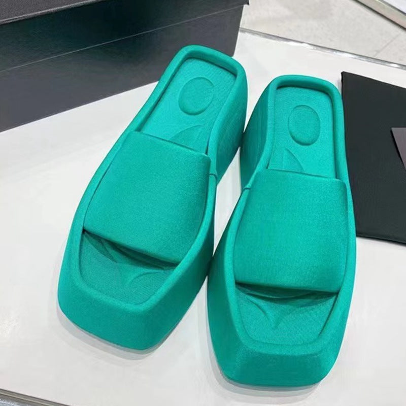 Square Colored Sponge Cake Bottom Mesh Red Line Slippers