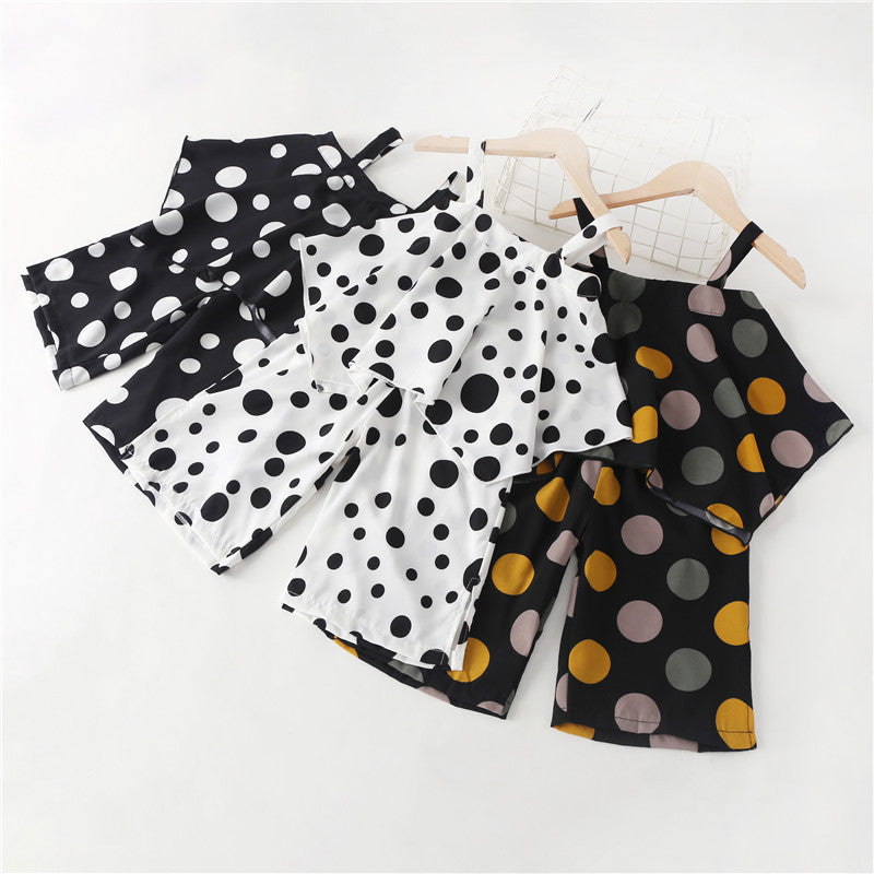 Two piece fashionable children's summer clothes