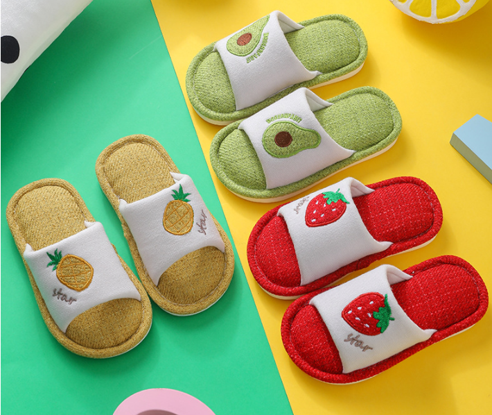 Children's linen slippers