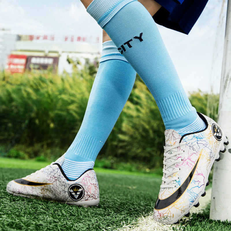 New Youth Three-color Football Shoes Outdoor Long Nails Broken Nails Training Children's Shoes Sports Shoes